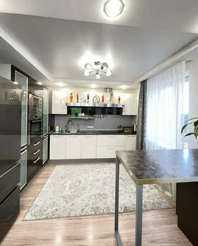 3-к квартира, вторичка, 95м2, 10/10 этаж