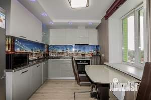 2-к квартира, вторичка, 64м2, 9/18 этаж