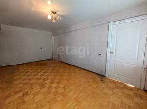 4-к квартира, вторичка, 59м2, 5/5 этаж