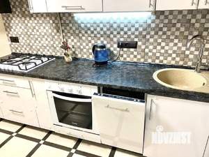 2-к квартира, вторичка, 55м2, 1/9 этаж