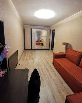 2-к квартира, вторичка, 56м2, 3/18 этаж