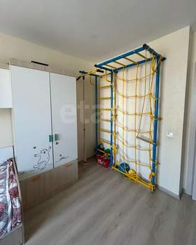 4-к квартира, вторичка, 73м2, 6/17 этаж