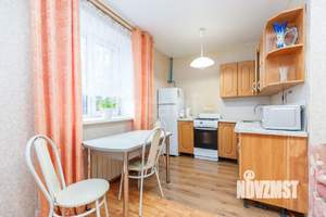 2-к квартира, вторичка, 44м2, 1/3 этаж