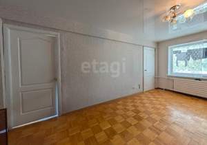 4-к квартира, вторичка, 59м2, 5/5 этаж