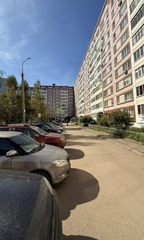 2-к квартира, вторичка, 50м2, 1/10 этаж