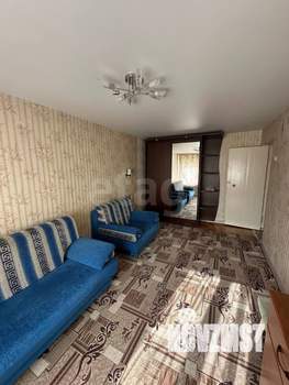 2-к квартира, вторичка, 42м2, 1/4 этаж