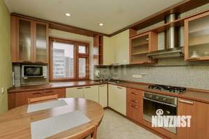 4-к квартира, вторичка, 127м2, 7/10 этаж
