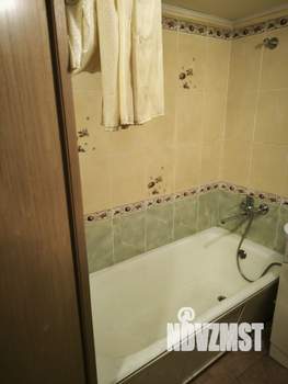 3-к квартира, вторичка, 54м2, 1/9 этаж
