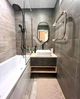 2-к квартира, вторичка, 50м2, 1/16 этаж