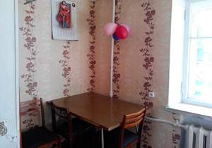 3-к квартира, вторичка, 42м2, 1/4 этаж