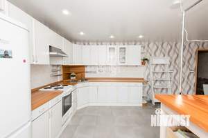 4-к квартира, вторичка, 133м2, 10/10 этаж