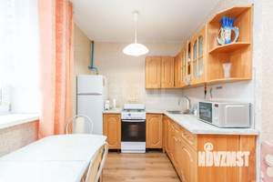 2-к квартира, вторичка, 44м2, 1/3 этаж